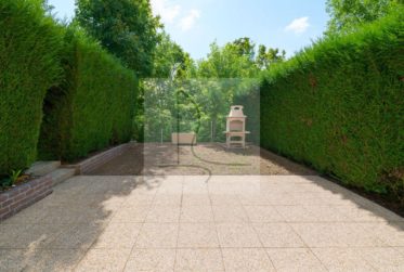 Charmante villa jumelée de 6 pièces à Aïre